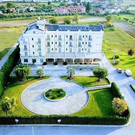 Hotel Concorde Sant'Egidio alla Vibrata Eksteriør bilde