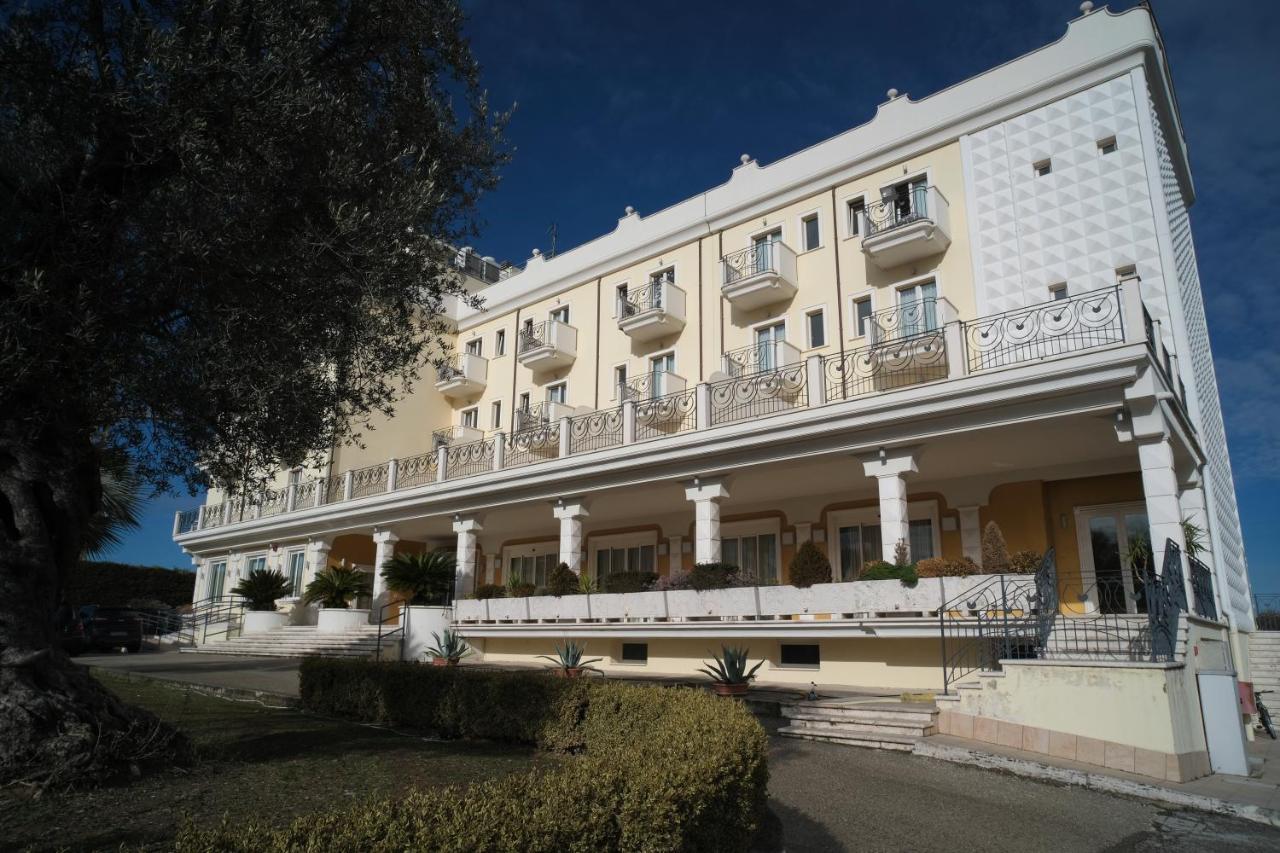 Hotel Concorde Sant'Egidio alla Vibrata Eksteriør bilde