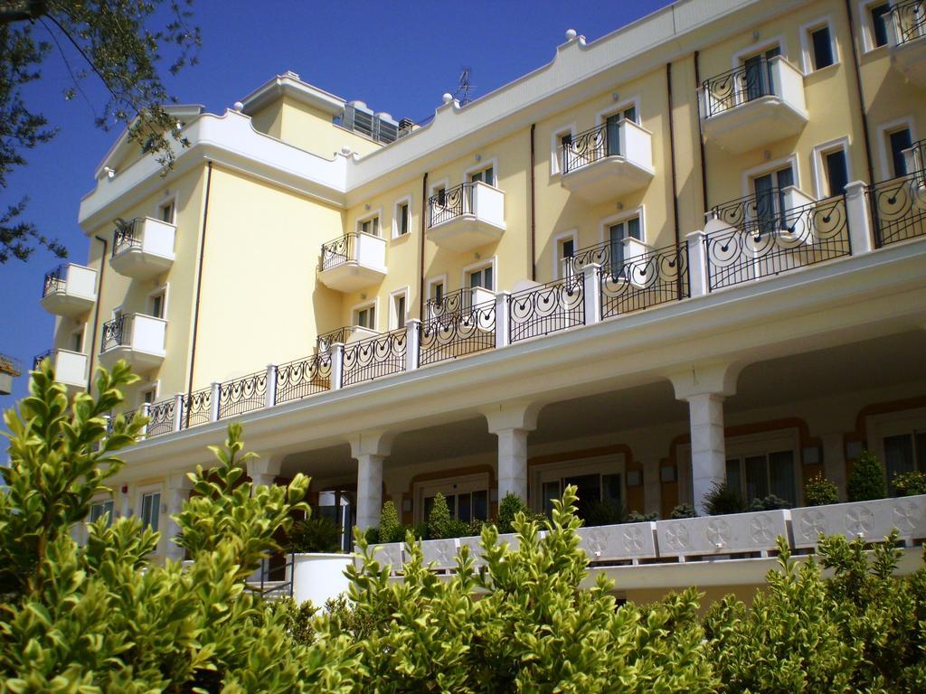 Hotel Concorde Sant'Egidio alla Vibrata Eksteriør bilde