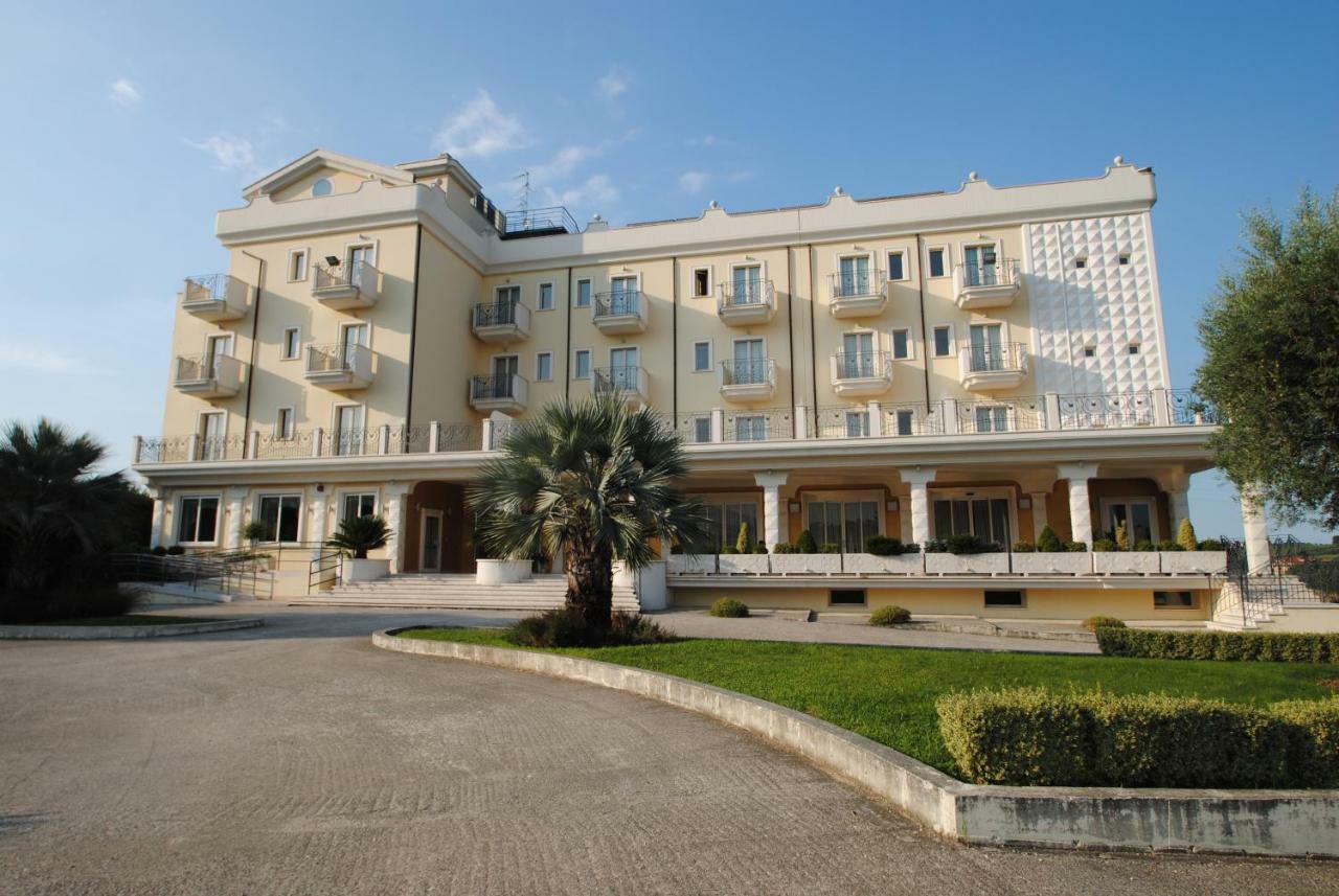 Hotel Concorde Sant'Egidio alla Vibrata Eksteriør bilde